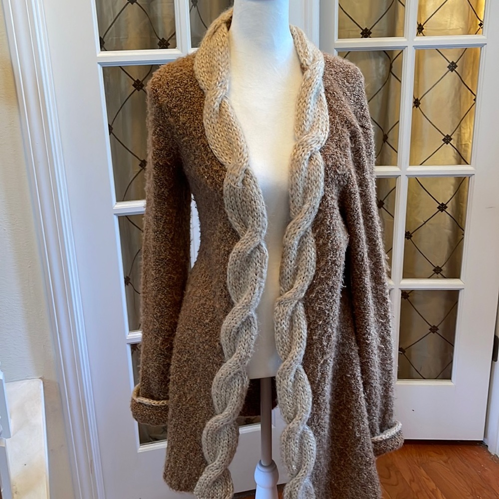 Gorgeous Long Sweater/Coat Size M